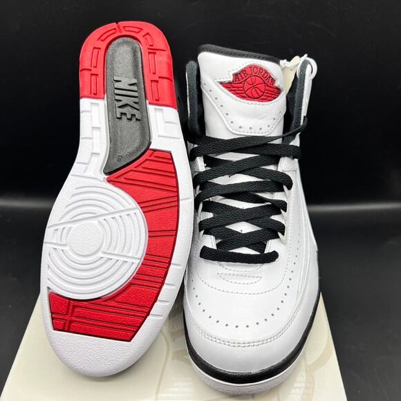 NEW Air Jordan 2 Retro Chicago White/ Black Women's Sneakers Size 7.5 DX4400-106 - Picture 6 of 10
